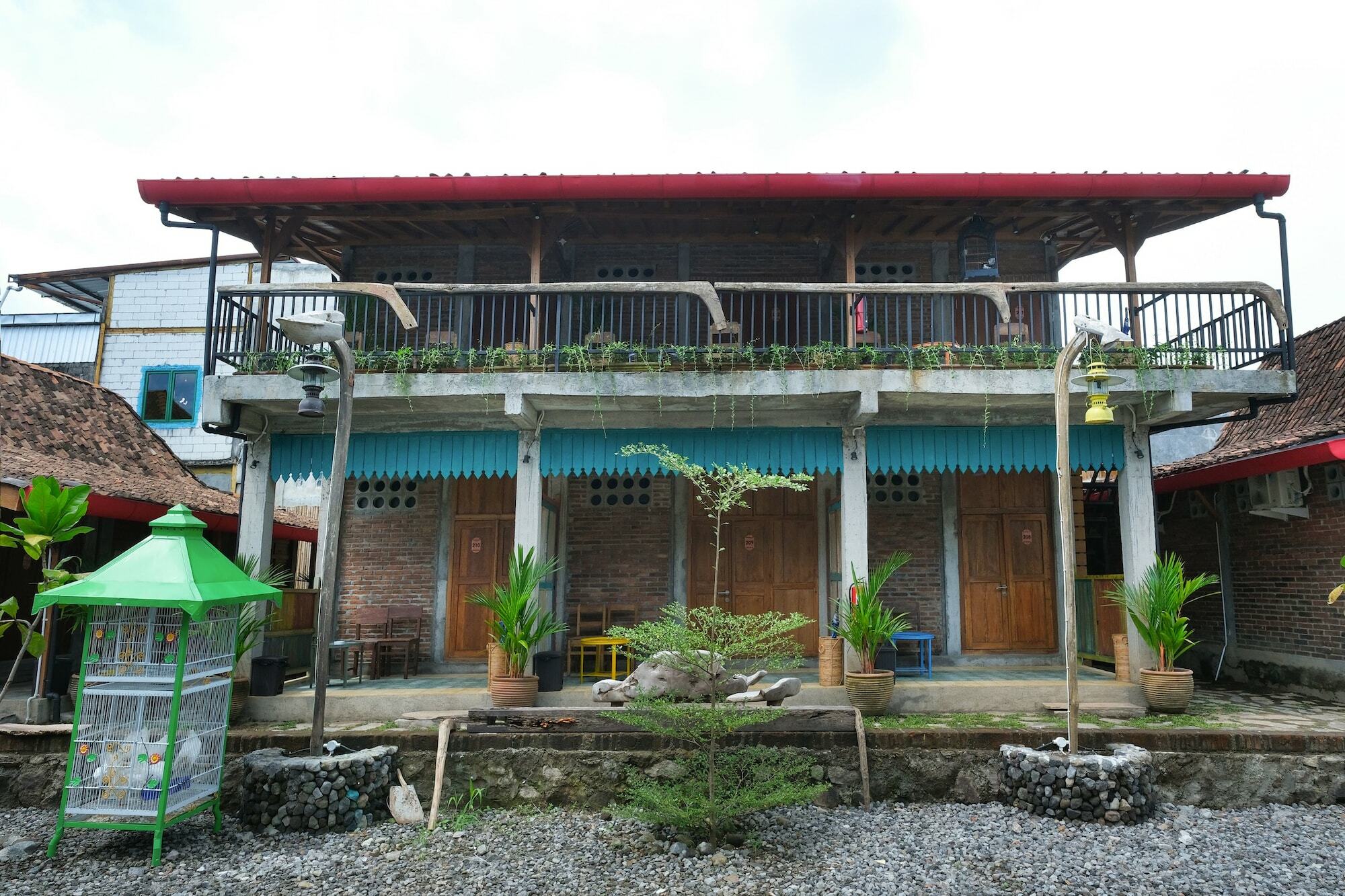 Kampung Lawasan Heritage Cottage Maguwo Exterior foto